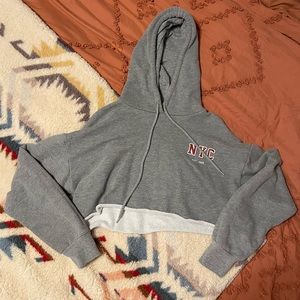 NYC cropped hoodie
